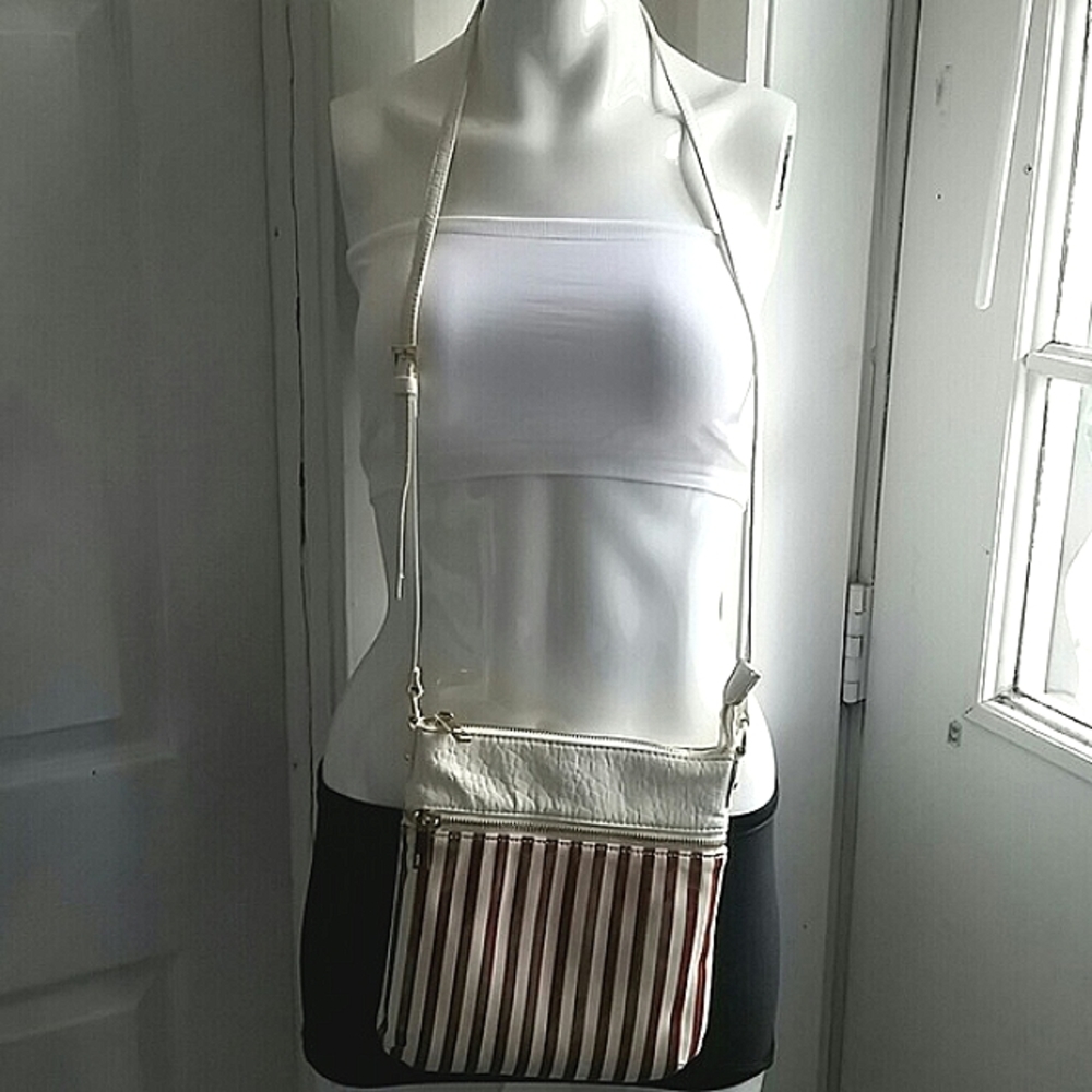 Crossbody - Picture 2 of 4